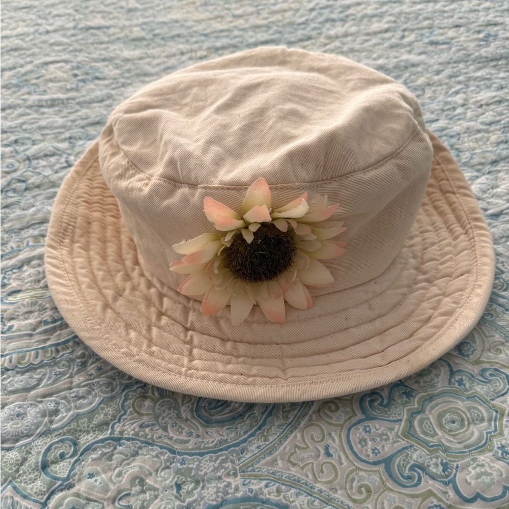 Cream Sun Hat with Flower Accent